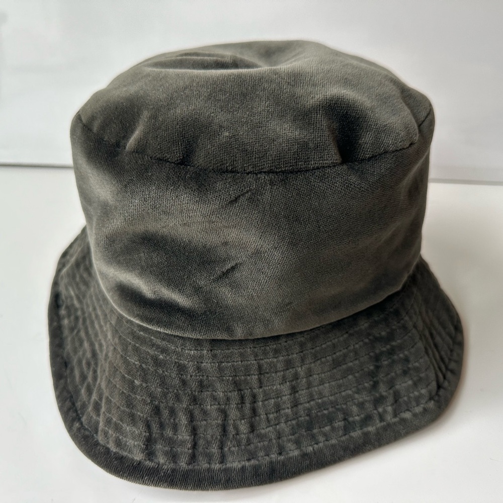 Joan and David cotton velvet hat made in Italy - Picture 7 of 7